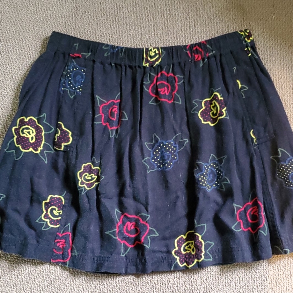 Vintage skater style mini skirt